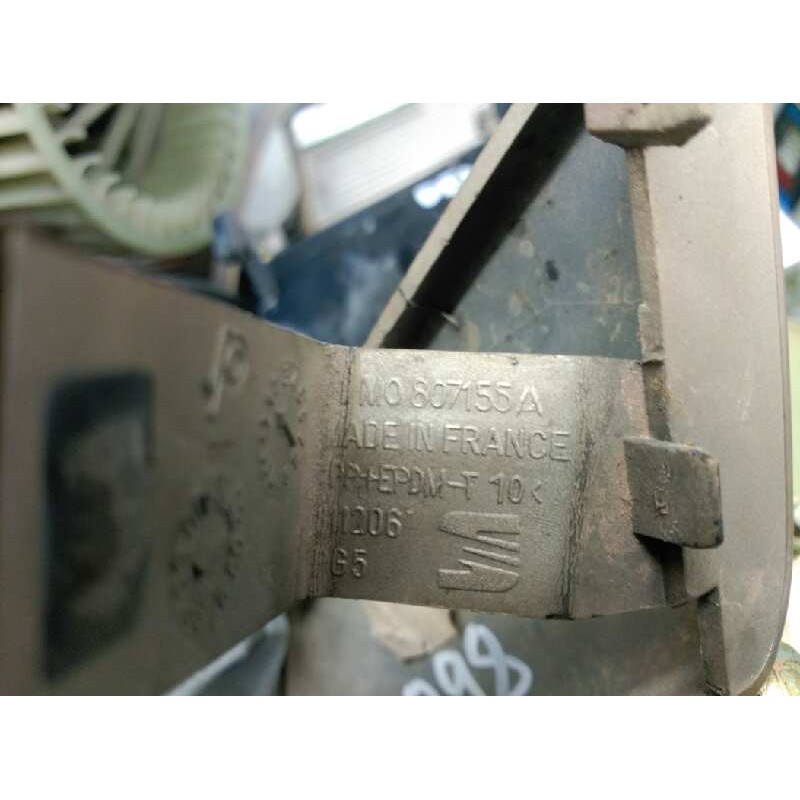 Recambio de molduras delanteras para seat toledo (1m2) stella referencia OEM IAM  IZQUIERDO ENBELLECEDOR PARAGOLPES 2