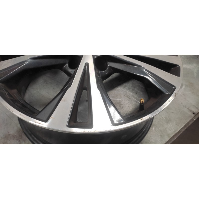 Recambio de juego llantas para nissan qashqai (j11) acenta referencia OEM IAM  18 X 7J 18''-5 TORNILLOS - Blanco 3