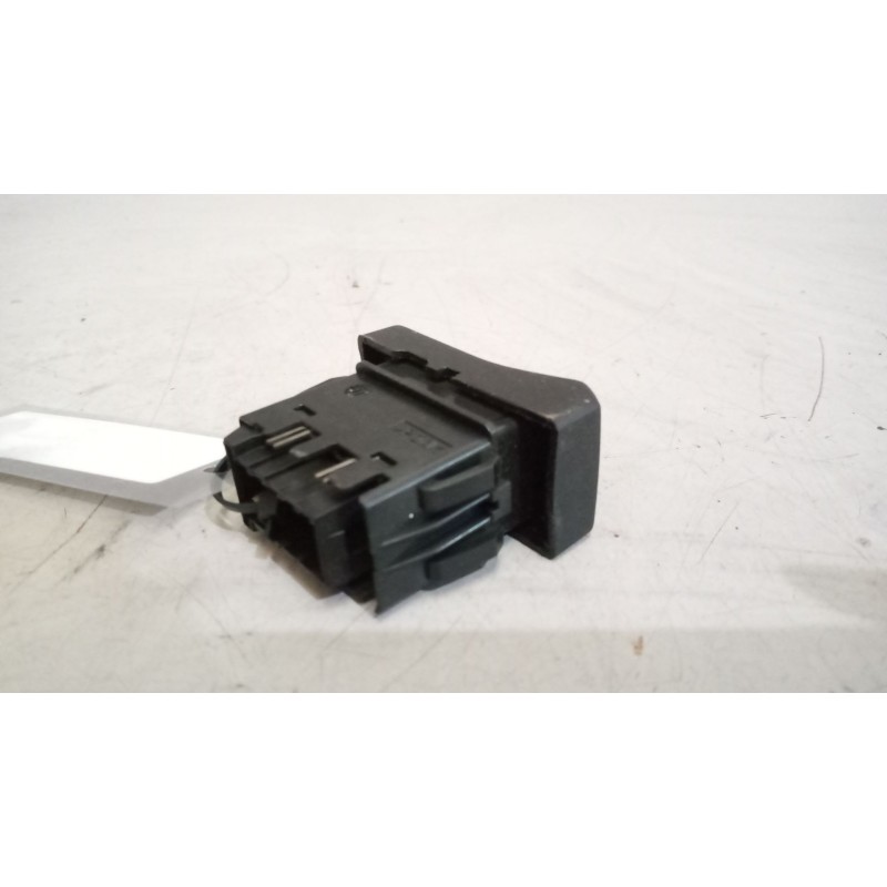 Recambio de interruptor para renault magnum ab diesel referencia OEM IAM 7421043756 - Blanco 2