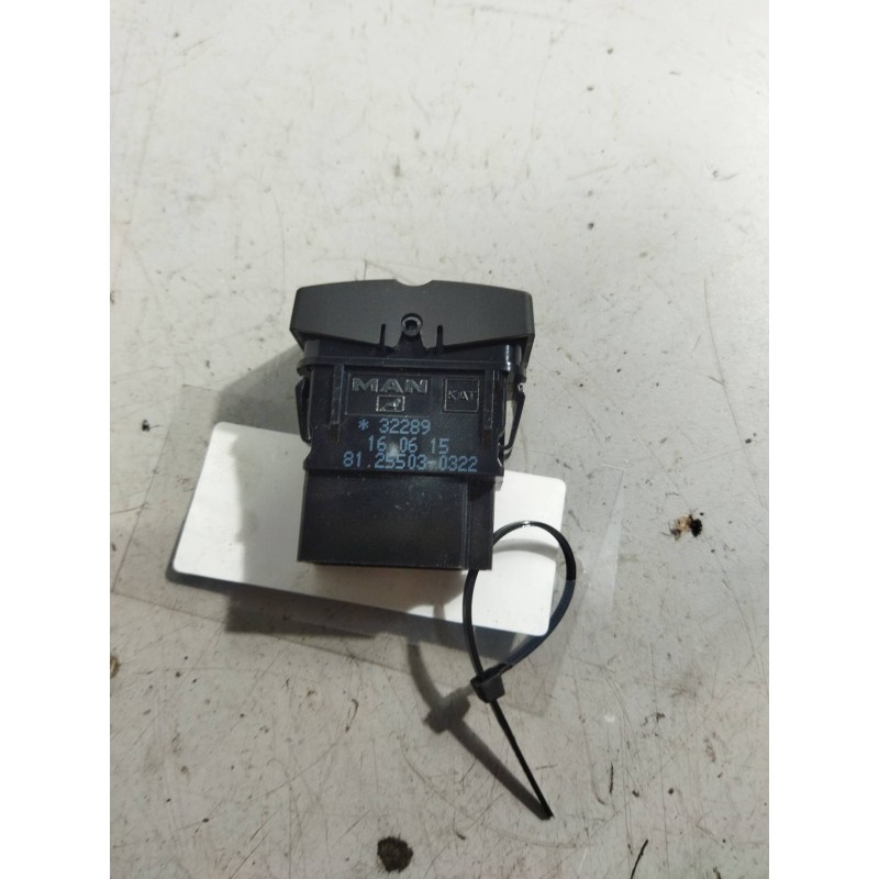 Recambio de interruptor para man tgx 18.480 12.4 diesel referencia OEM IAM 81255030322 - Blanco 2
