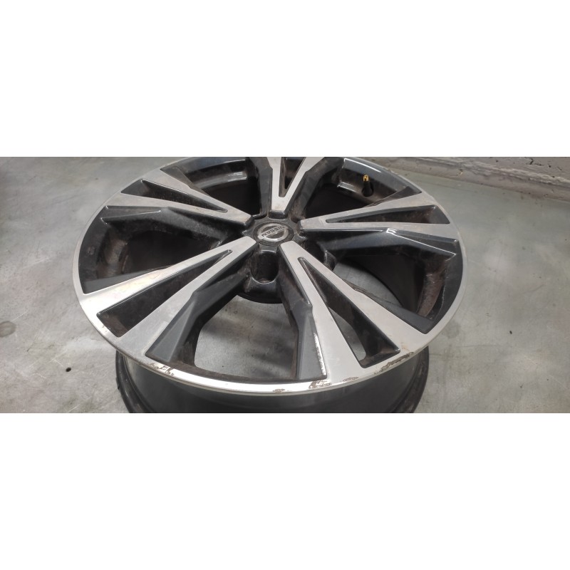 Recambio de juego llantas para nissan qashqai (j11) acenta referencia OEM IAM  18 X 7J 18''-5 TORNILLOS - Blanco 9