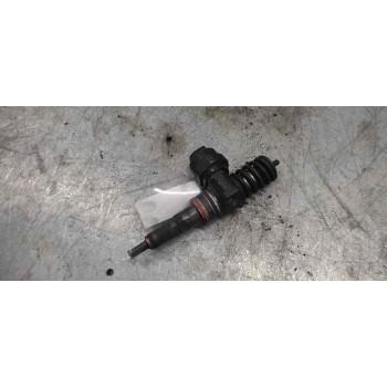 Recambio de inyector para volkswagen polo berlina (6n2) 1.4 tdi referencia OEM IAM 03A130073F  