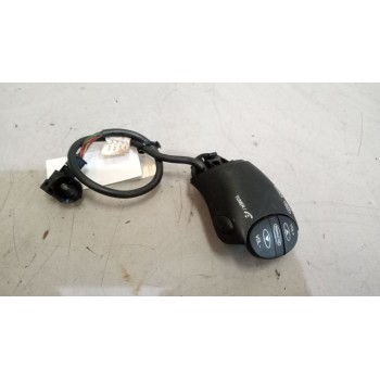 Recambio de mando radio para renault magnum ab diesel referencia OEM IAM 742101463901  