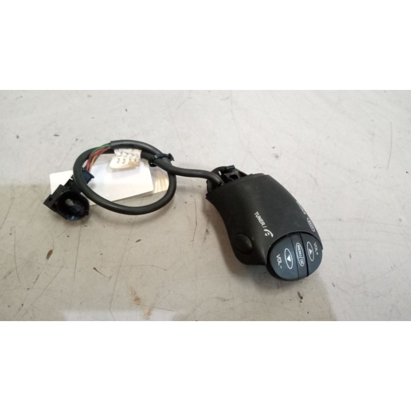 Recambio de mando radio para renault magnum ab diesel referencia OEM IAM 742101463901  