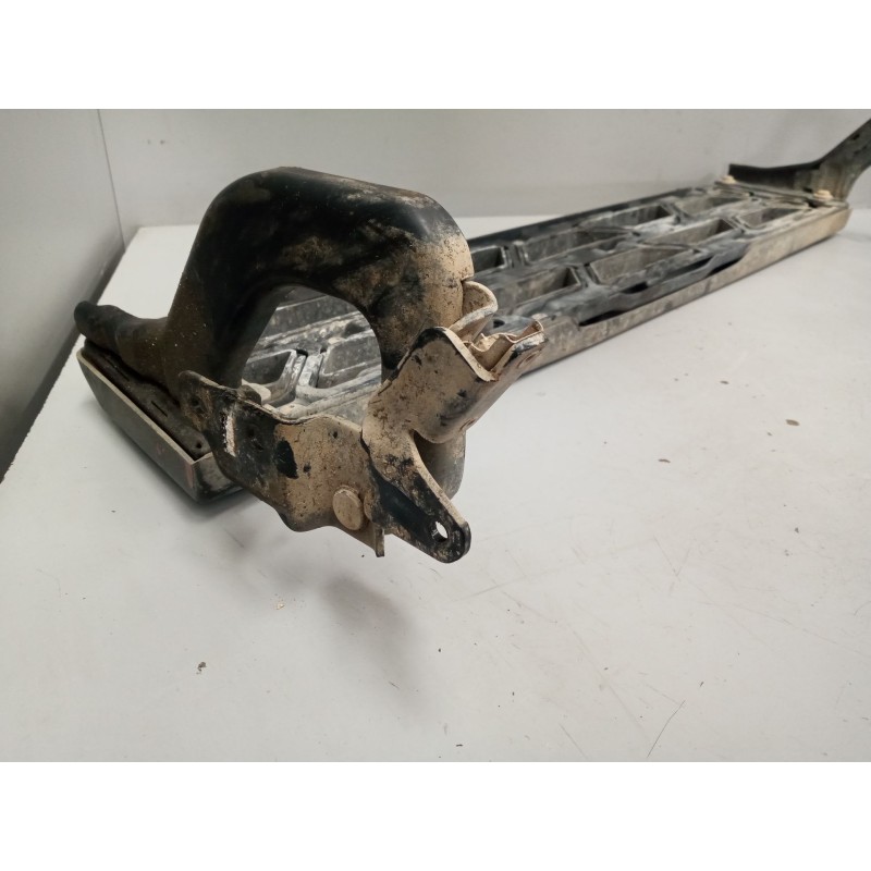 Recambio de peldaño frontal para renault serie t 12.8 diesel referencia OEM IAM 7482295643  7482275869 - Blanco 3