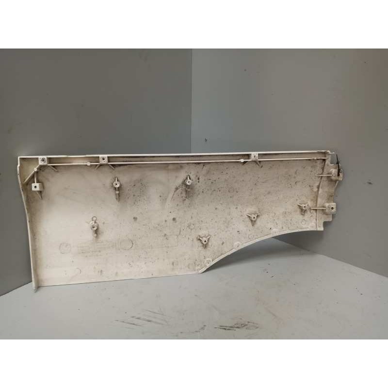 Recambio de moldura trasera cabina para man tgx 18.500 12.4 diesel referencia OEM IAM 81615100409  IZQUIERDA - Blanco 2