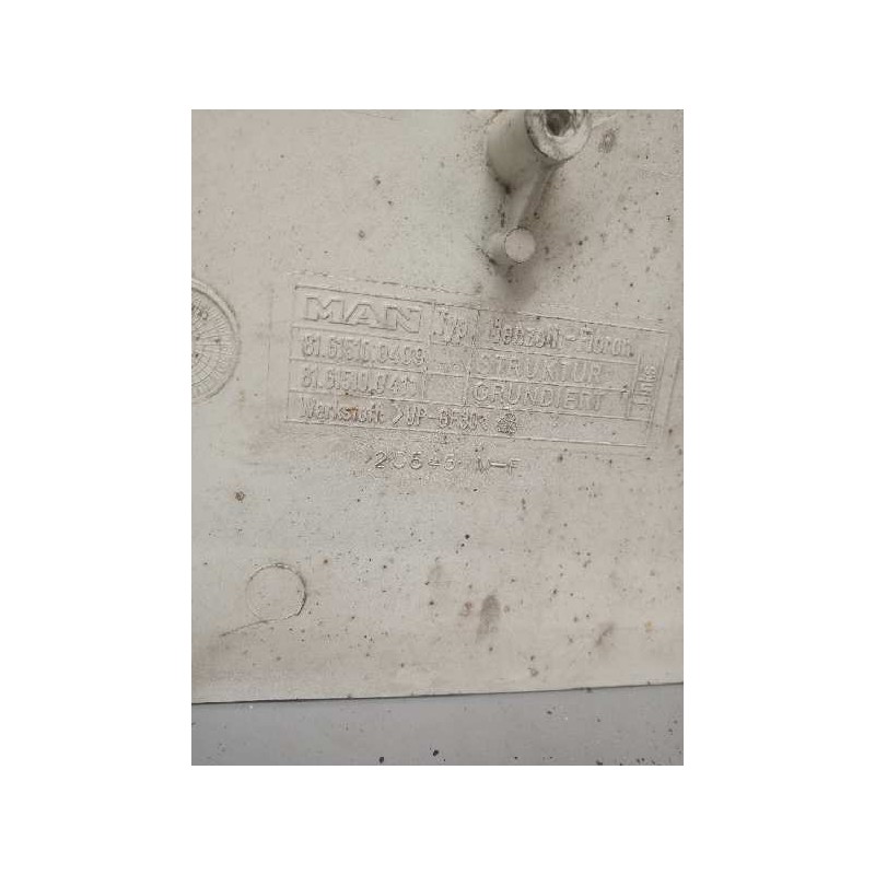 Recambio de moldura trasera cabina para man tgx 18.500 12.4 diesel referencia OEM IAM 81615100409  IZQUIERDA - Blanco 3