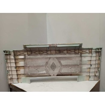 Recambio de rejilla delantera central para renault magnum ab 2005 12.8 diesel referencia OEM IAM 7420769069  