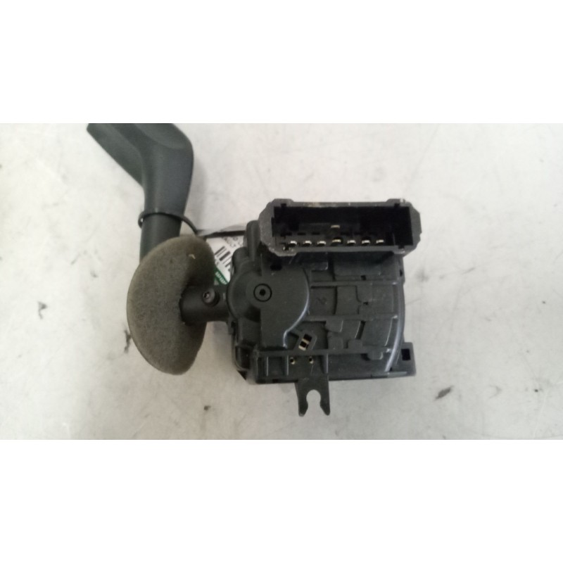 Recambio de mando limpia para renault magnum ab diesel referencia OEM IAM 7421535700 - Blanco 3