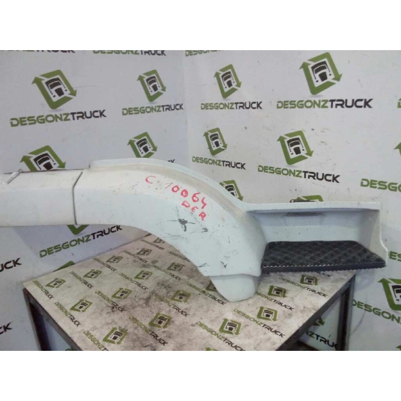 Recambio de paso rueda delantero derecho para iveco eurotech cursor (mh) chasis  (190 e 24) larga distancia referencia OEM IAM 8 - Blanco