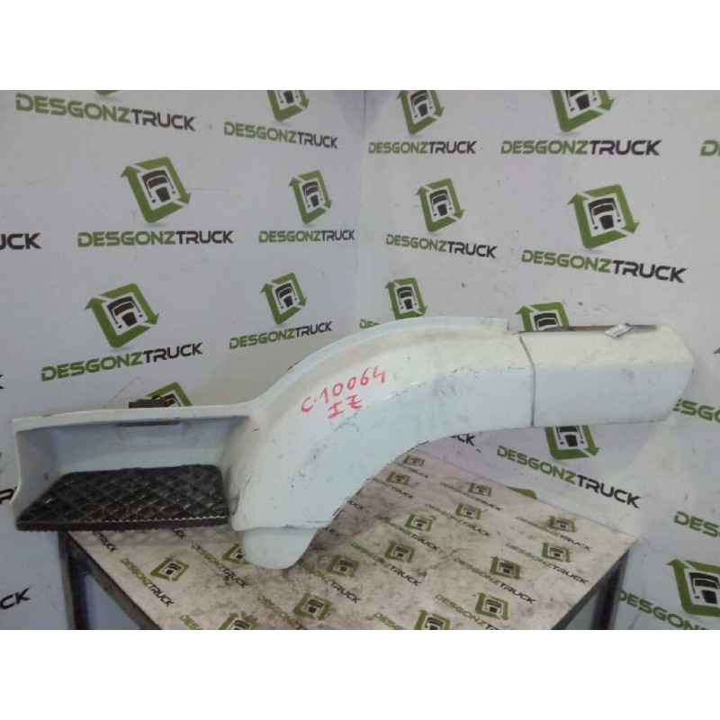 Recambio de paso rueda delantero izquierdo para iveco eurotech cursor (mh) chasis  (190 e 24) larga distancia referencia OEM IAM - Blanco