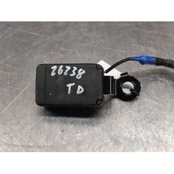 ENGANCHE CINTURON TRASERO DERECHO 631622300B 