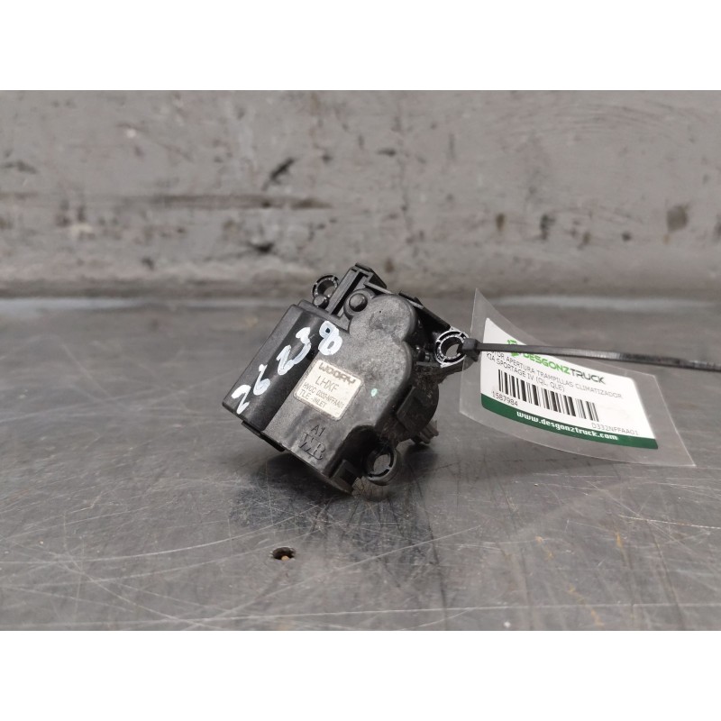 Recambio de motor apertura trampillas climatizador para kia sportage iv (ql, qle) 1.7 crdi referencia OEM IAM D332NFFAA01 - Blanco