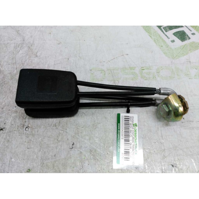 Recambio de enganche de cinturon trasero derecho para seat ibiza (6k) cl referencia OEM IAM 867857739 867857739 