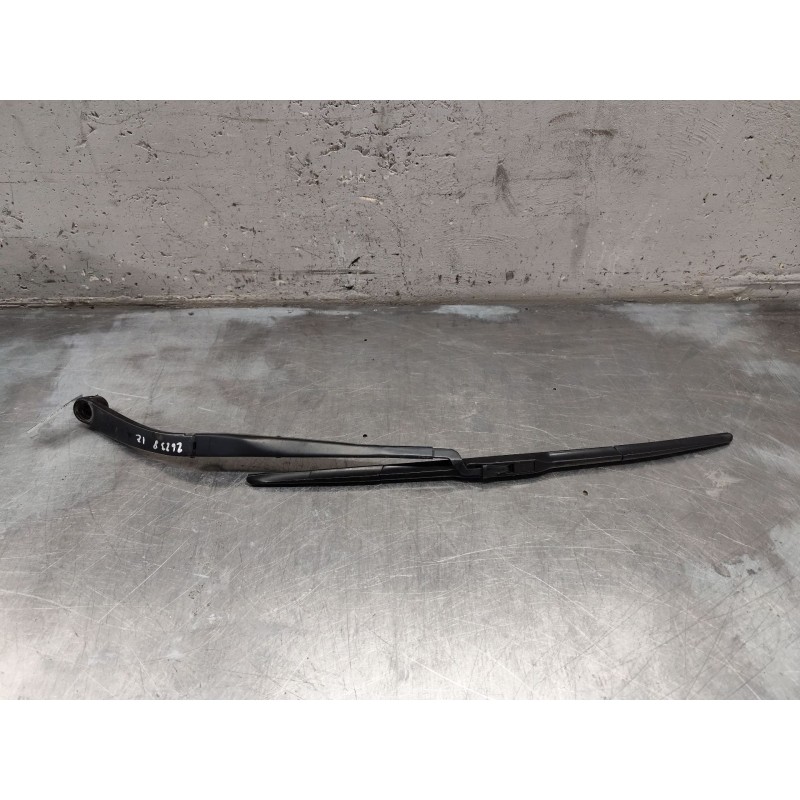 Recambio de brazo limpia delantero izquierdo para kia sportage iv (ql, qle) 1.7 crdi referencia OEM IAM - Blanco 2