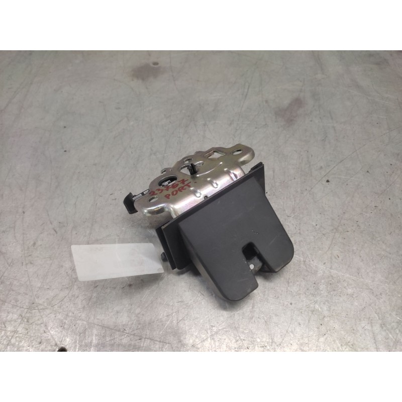 Recambio de cerradura maletero / porton para skoda rapid ambition referencia OEM IAM 8R0827505A  4 PINS - Blanco 2
