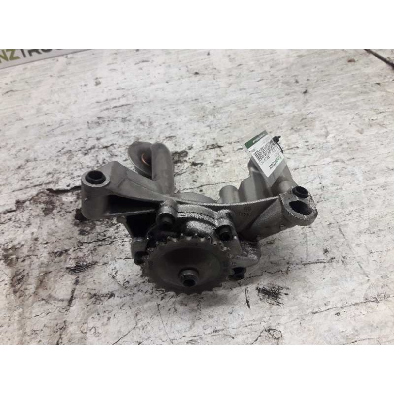 Recambio de bomba aceite para volkswagen golf v berlina (1k1) conceptline (e) referencia OEM IAM 038115121A - Negro 2
