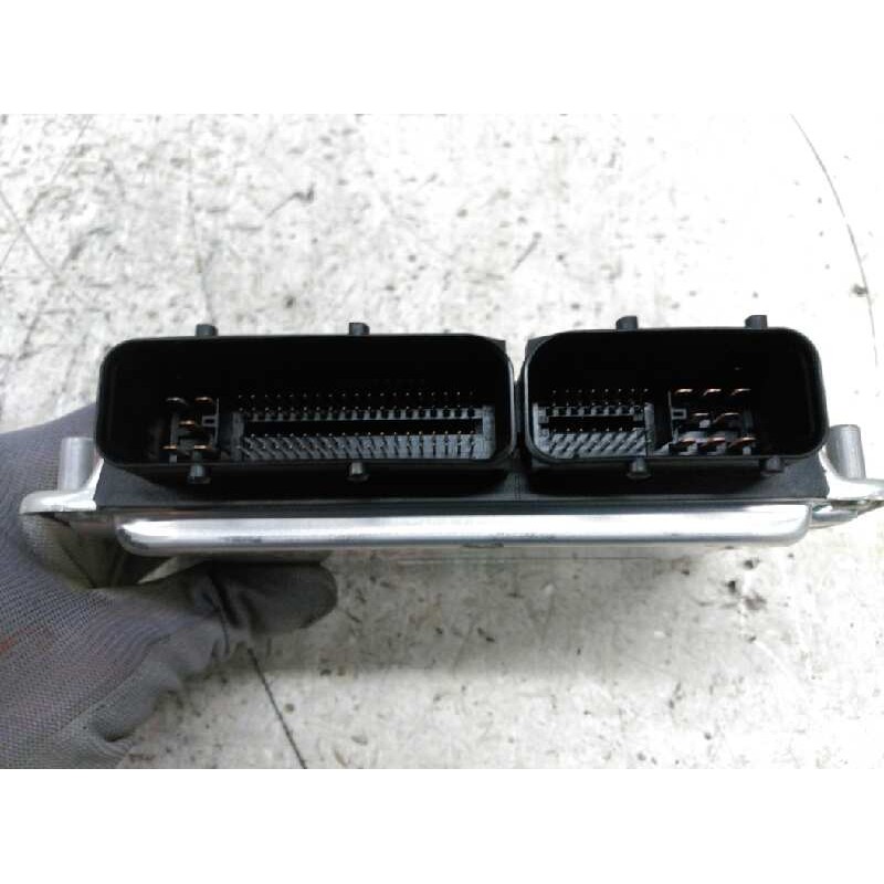 Recambio de centralita motor uce para . no identificado referencia OEM IAM 038906019ER 0281010704 2