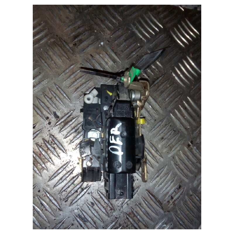 Recambio de cerradura puerta delantera derecha para renault mascott fg 160. 35/55/65 cabina individual referencia OEM IAM 2