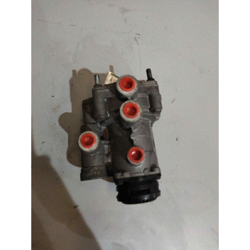 Recambio de valvula aire para scania serie 4 (p/r 124 l) fsa 420 (4x2) e2/e3 corto cr 13 / 14 b referencia OEM IAM 9730090250 3