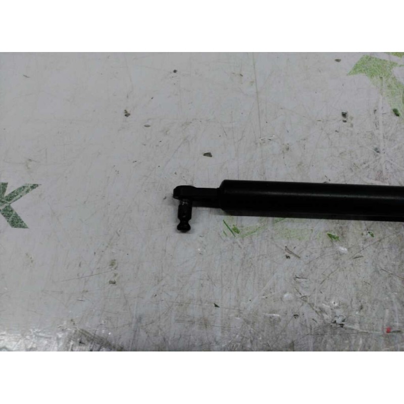 Recambio de amortiguadores maletero / porton para seat marbella ce referencia OEM IAM SE028526200B - Blanco 3