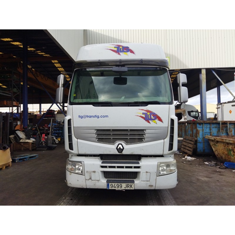 RENAULT PREMIUM LANDER