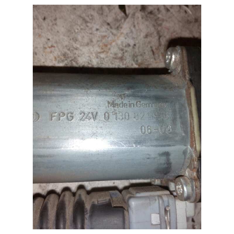 Recambio de elevalunas delantero derecho para daf serie xf105.460 fsa 4x2 space-cab referencia OEM IAM 0130821916 2
