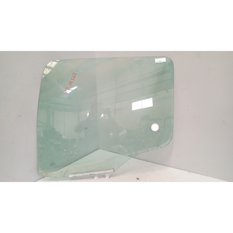 Recambio de luna delantera izquierda para mercedes-benz atego 4 cyl. 4x2 2005  4.3 diesel (om 904 la) referencia OEM IAM A973720 - Blanco