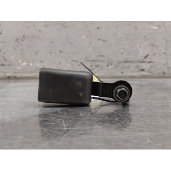ENGANCHE CINTURON TRASERO CENTRAL 89830F1000 631622200B 