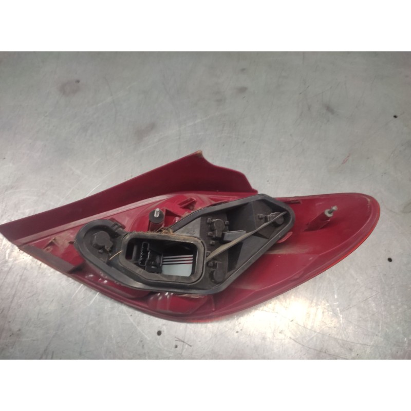 Recambio de piloto trasero izquierdo para peugeot 207 sport referencia OEM IAM - Rojo 2