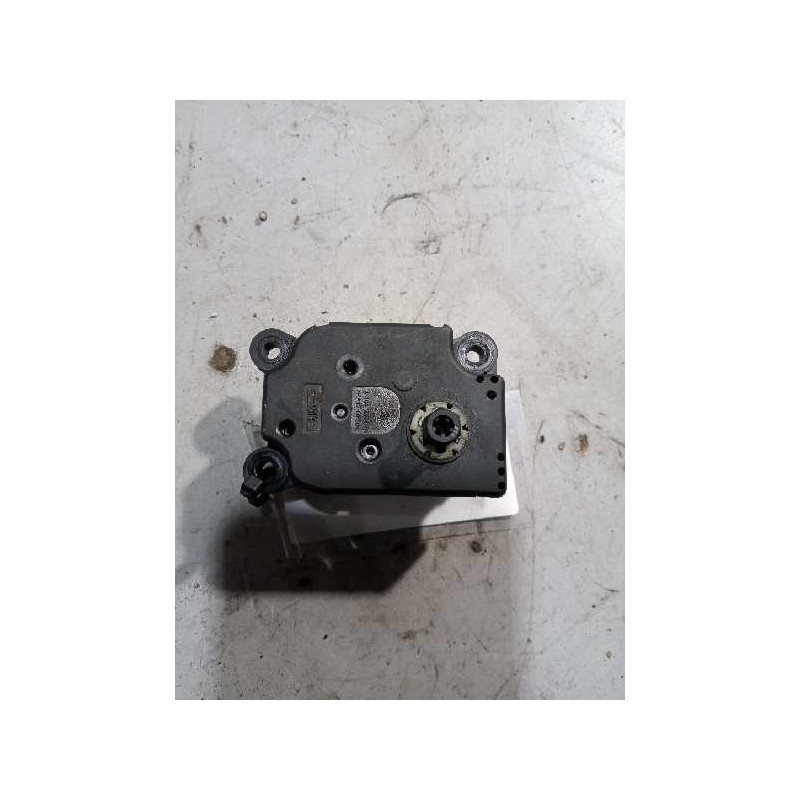Recambio de motor regulador climatizacion para renault magnum ab 2005 12.8 diesel referencia OEM IAM 5001864711 - Blanco 2