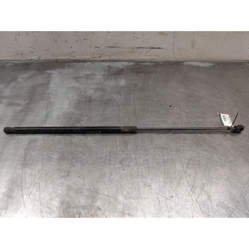 Recambio de amortiguadores capo para volkswagen golf vi (5k1) 2.0 tdi referencia OEM IAM   