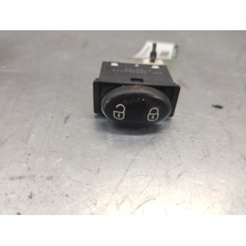 BOTON CIERRE CENTRALIZADO YUF000360 4 PINS