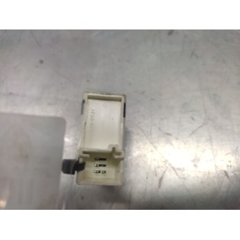 Recambio de boton cierre centralizado para mg serie 75 (rj) 2.0 cdti classic referencia OEM IAM YUF000360  4 PINS