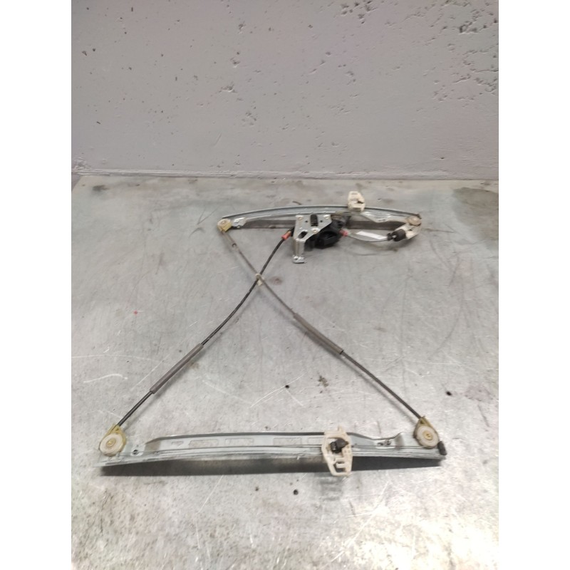 Recambio de elevalunas delantero derecho para peugeot 206 berlina xt referencia OEM IAM  2 PINS - Blanco 2
