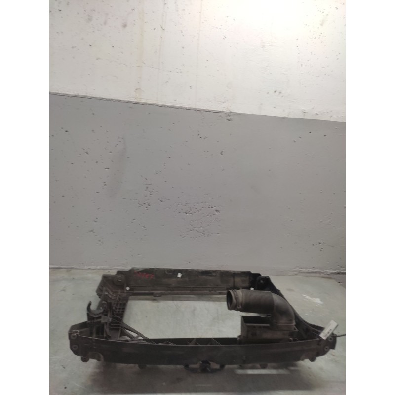 Recambio de panel frontal para skoda rapid ambition referencia OEM IAM - Blanco 2