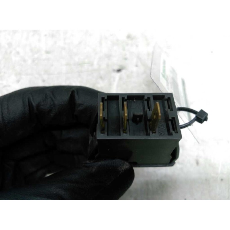 Recambio de interruptor para seat marbella ce referencia OEM IAM - Blanco 2
