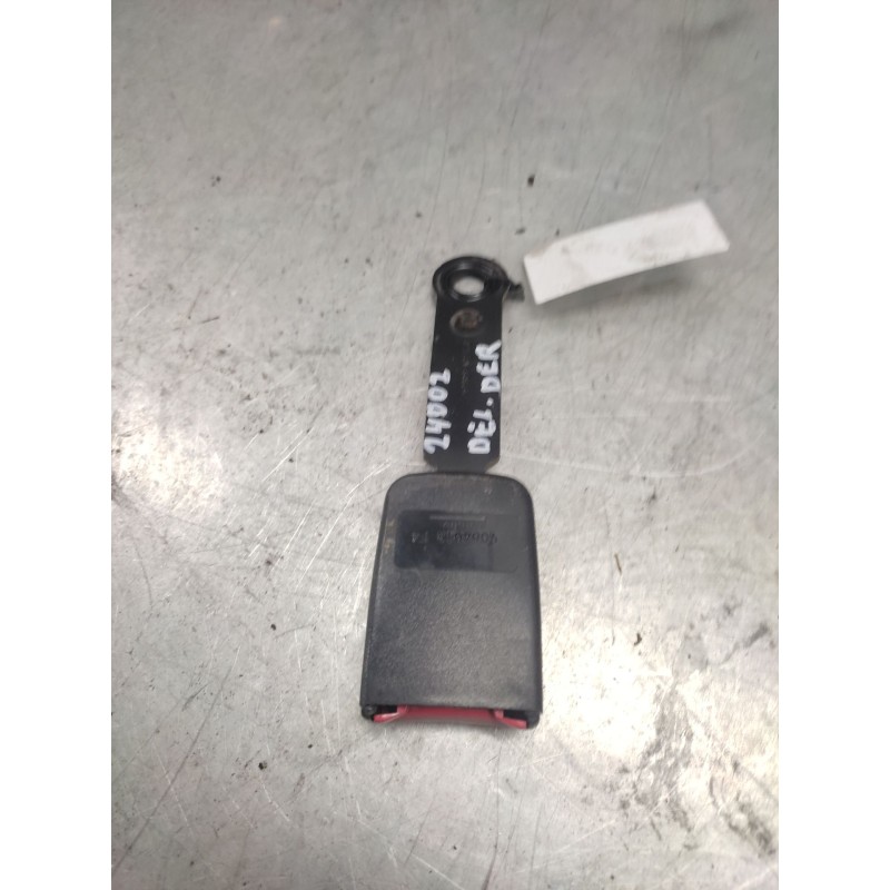 Recambio de enganche de cinturon delantero derecho para peugeot 206 berlina xt referencia OEM IAM - Blanco 2