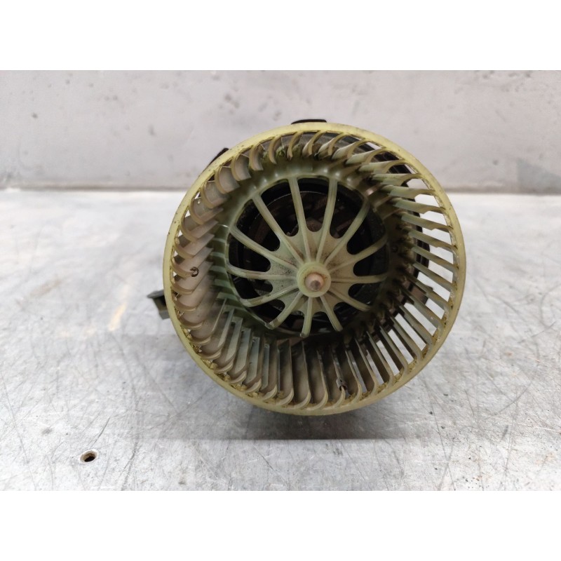 Recambio de ventilador calefaccion para audi a4 ber. (b8) básico referencia OEM IAM 2CABLES 3