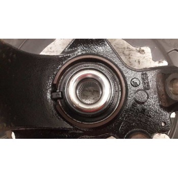 Recambio de mangueta delantera derecha para volvo c30 d5 r-design referencia OEM IAM   