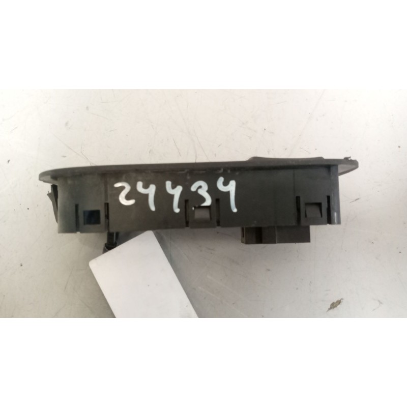 Recambio de mando elevalunas delantero derecho para daf serie xf105.460 12.9 diesel referencia OEM IAM 1811229 - Blanco 3