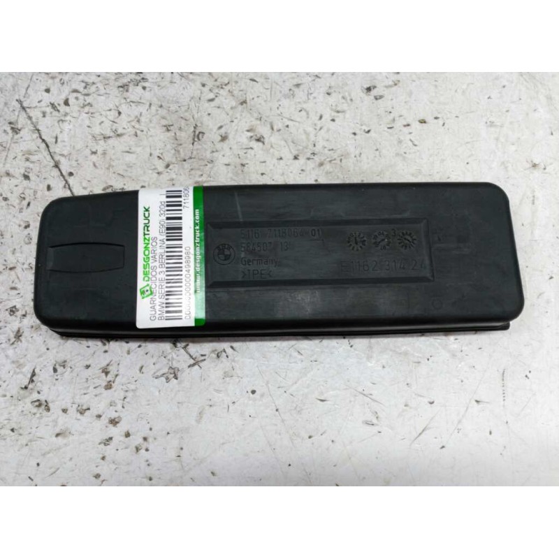 Recambio de guarnecidos varios para bmw serie 3 berlina (e90) 320d referencia OEM IAM 7118064 GOMA - GUARNECIDO PALANCA CAMBIOS - Gris 2