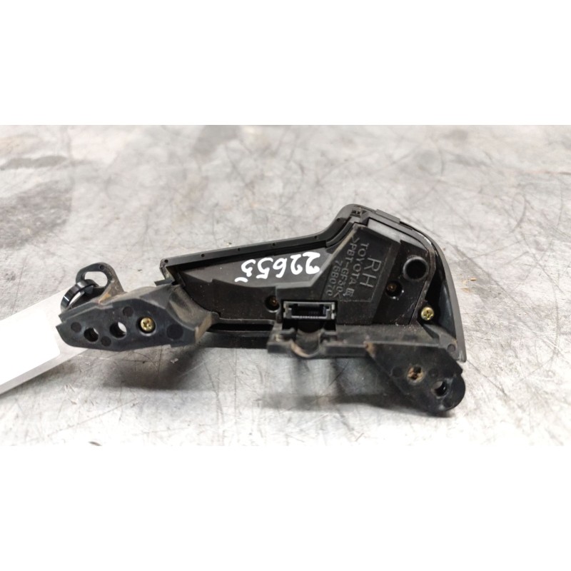 Recambio de mando volante para toyota avensis berlina (t25) 2.0 d4-d executive berlina (5-ptas.) referencia OEM IAM 75B070 2