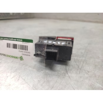 Recambio de warning para skoda rapid ambition referencia OEM IAM 5JA953507D  6 PINS