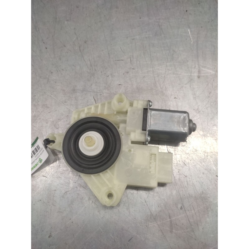 Recambio de motor elevalunas trasero derecho para skoda rapid ambition referencia OEM IAM 5JA959812L  6 PINS