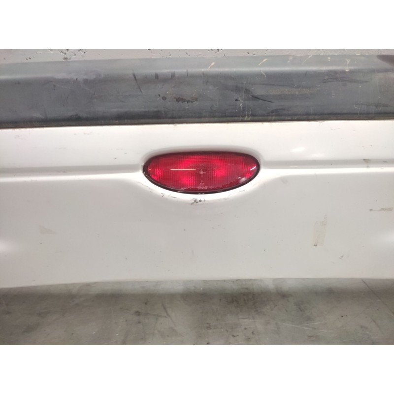 Recambio de paragolpes trasero para peugeot 206 berlina xt referencia OEM IAM - Blanco 7