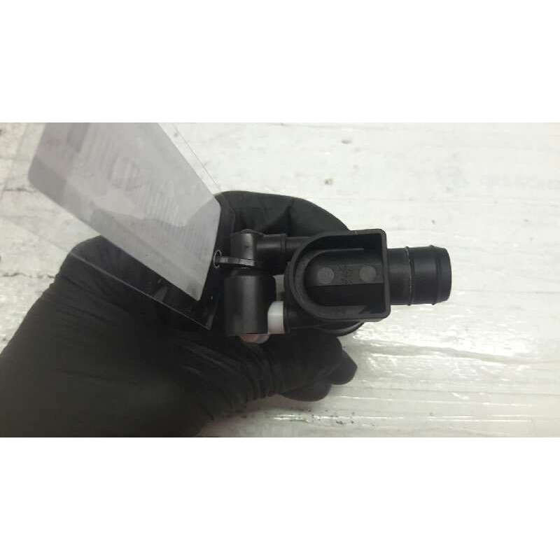 Recambio de bomba limpia para ford focus lim. (cb4) titanium referencia OEM IAM 1S7117K624FE - Azul 4