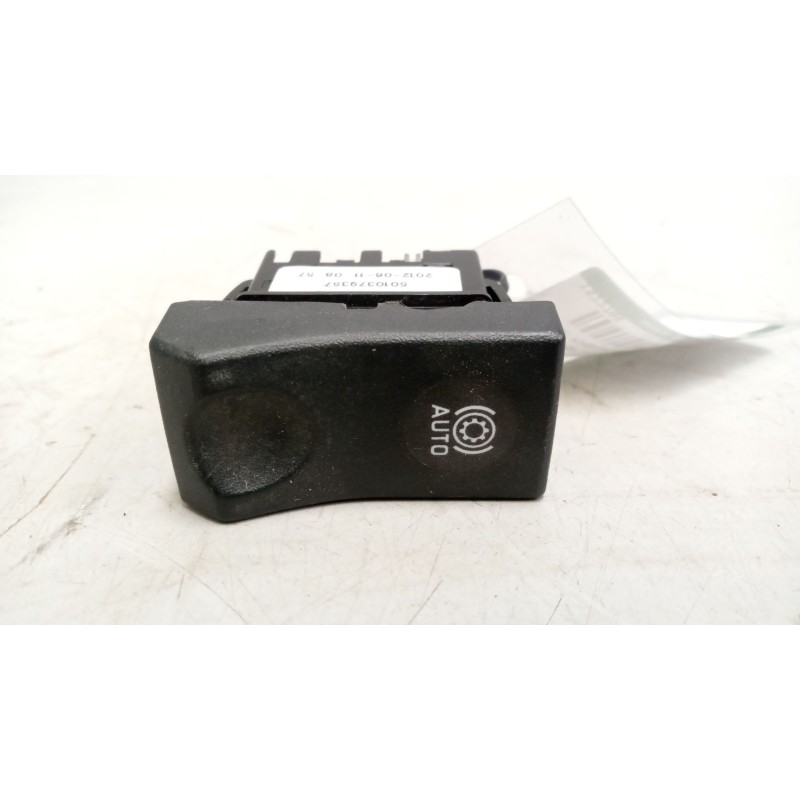 Recambio de interruptor para renault magnum ab 2005 12.8 diesel referencia OEM IAM 5010379357  