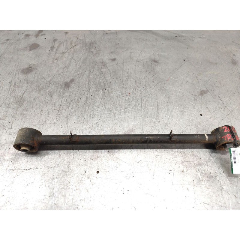 Recambio de tirante trasero derecho para kia sorento 2.5 crdi ex referencia OEM IAM 3
