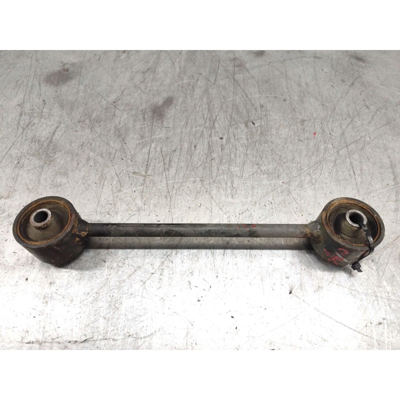 Recambio de tirante trasero izquierdo para kia sorento 2.5 crdi ex referencia OEM IAM 2